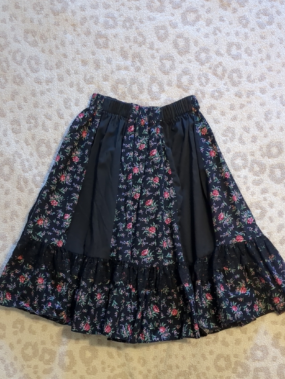 Flouncy Western Black Floral Lace Paneled Circle Skirt Small Knee Length